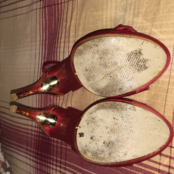 Bakers Red High Heels 👠😍 with Rose Accent Size 8 - Picture 13 of 16